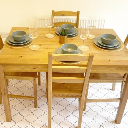 Cosy Family Home - Coventry City Centre - Entire House Εξωτερικό φωτογραφία